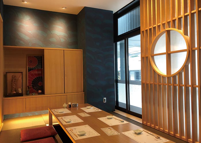 ホールスタッフ