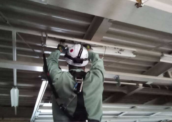 急募☆高収入★屋内工事がメインの電気工事・空調工事のお仕事です！