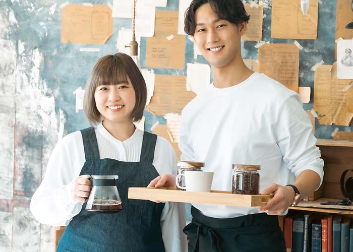 ホールスタッフ
