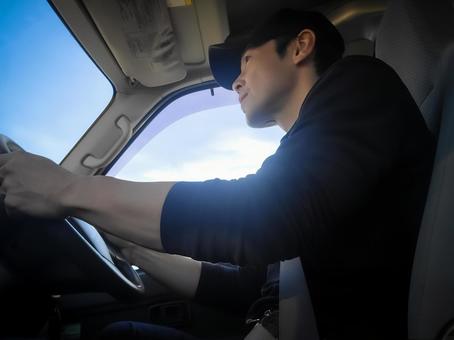 送迎ドライバー